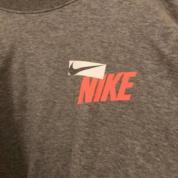 NWT Nike Womens Dri Fit Get Fit Sweatshirt DA0391-091 - Picture 2 of 6